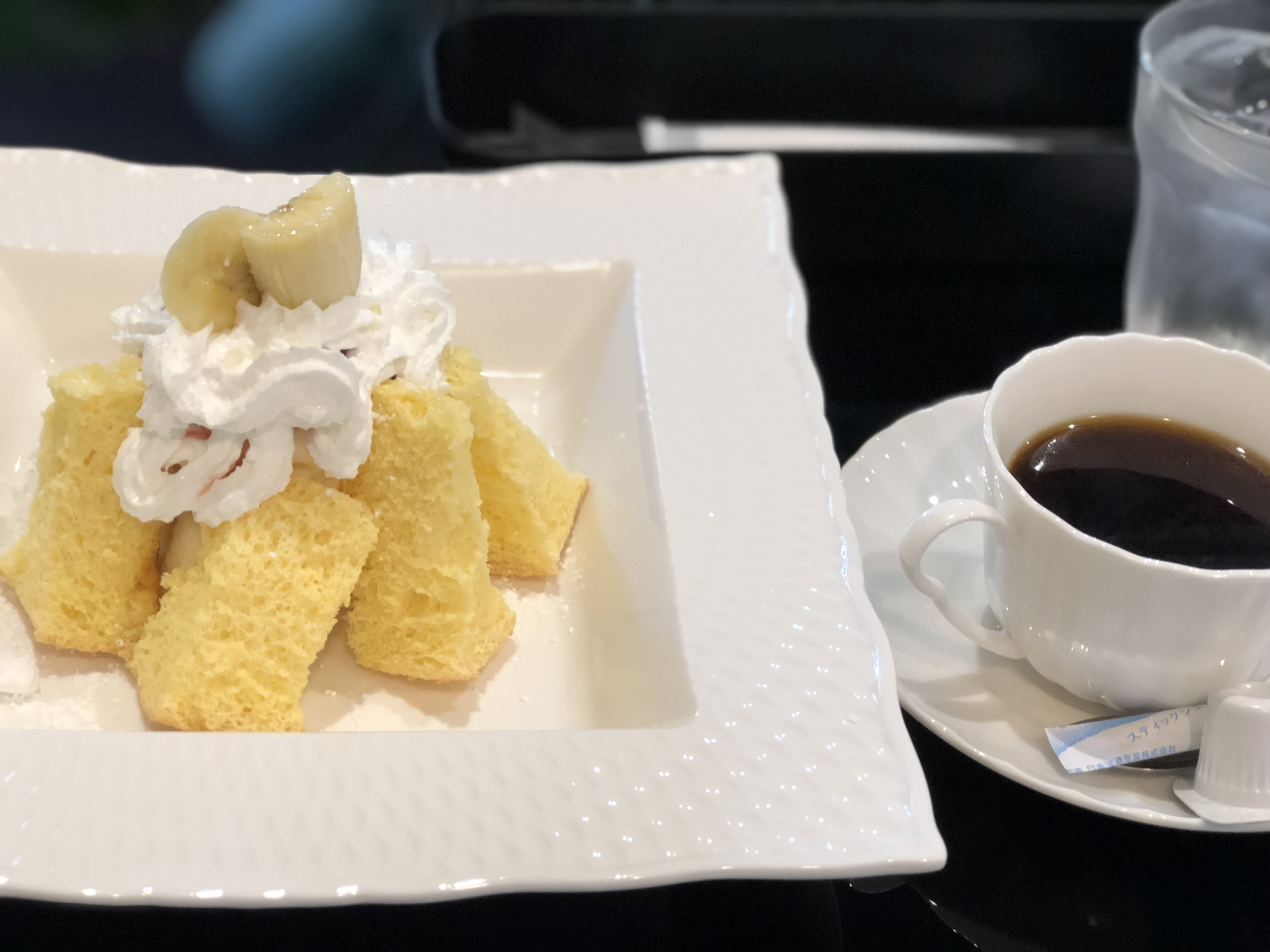 滋賀県米原市おすすめカフェ ふわとろシフォンケーキがおいしいyon